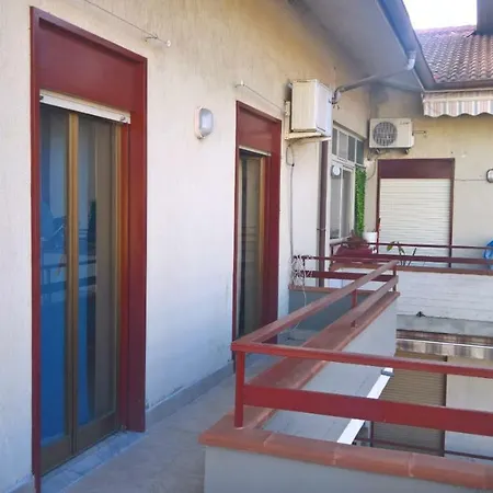 Casa Vacanza Azalea - Nyaraló Schisò