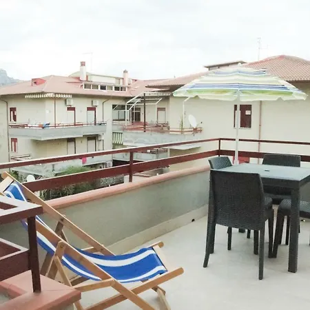 Casa Vacanza Azalea - Schisò